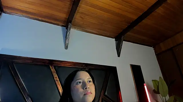 EmiliWilliams online show from April 2026 10:45:02 PM