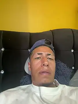 zpmiguel online show from April 2026 07:11:02 PM