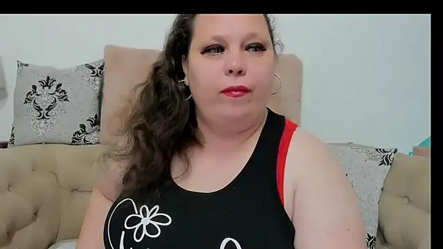 Snapshot of KarolineJoyy chatting on May 2026 06:25:01 PM KarolineJoyy online show from May 2026 06:25:01 PM