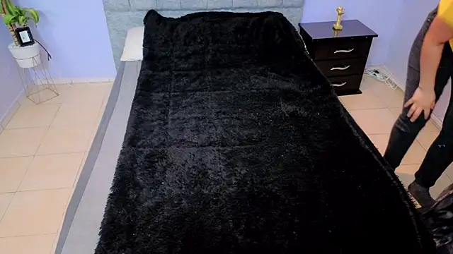 Lana stone  online show from November 2025 03:31:02 AM