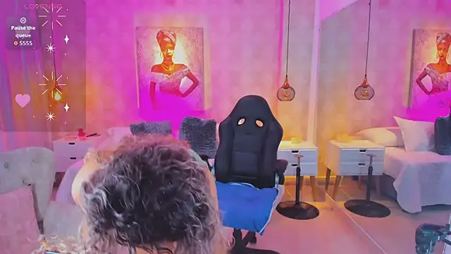 Shantall   online show from November 2025 10:58:01 AM