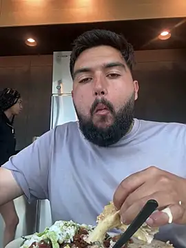 bigdickgio6923 online show from February 2026 09:00:01 PM