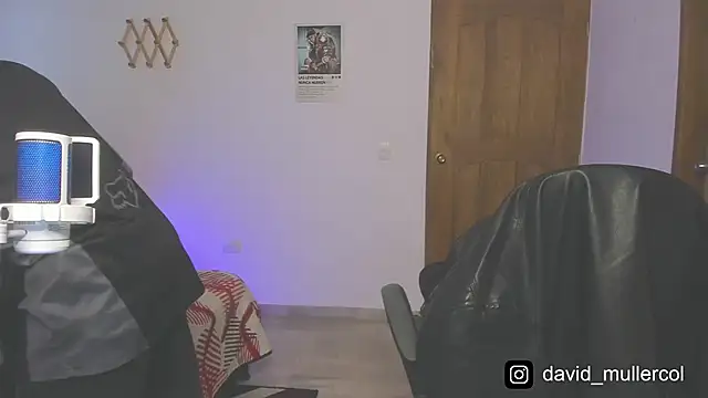 David Brown18 online show from February 2025 01:02:02 AM