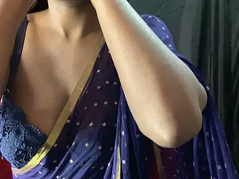 Snapshot of Sexy_trisha__7 chatting on January 2025 04:19:02 PM Sexy trisha 7 online show from January 2025 04:19:02 PM