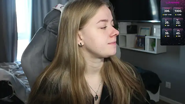 Snapshot of candy_maggie chatting on December 2024 10:46:02 AM candy maggie online show from December 2024 10:46:02 AM
