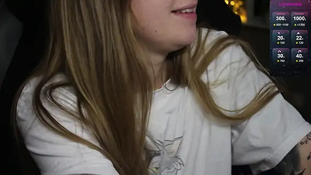 Snapshot of candy_maggie chatting on December 2024 01:30:02 PM candy maggie online show from December 2024 01:30:02 PM
