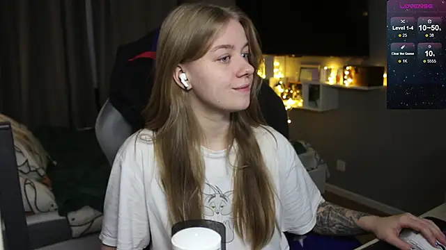 Snapshot of candy_maggie chatting on December 2024 05:19:02 PM candy maggie online show from December 2024 05:19:02 PM