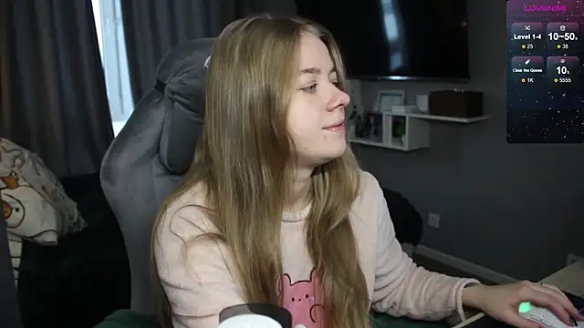 Snapshot of candy_maggie chatting on January 2025 10:31:01 AM candy maggie online show from January 2025 10:31:01 AM