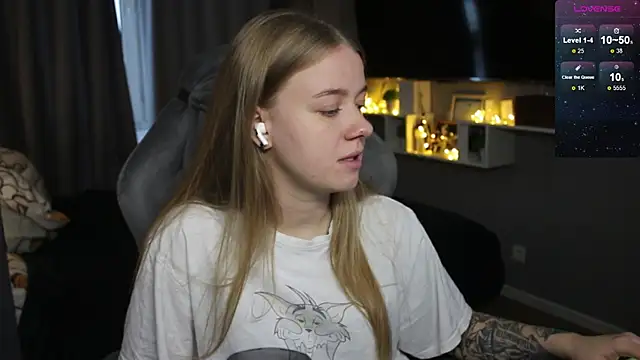 Snapshot of candy_maggie chatting on January 2025 11:20:02 AM candy maggie online show from January 2025 11:20:02 AM