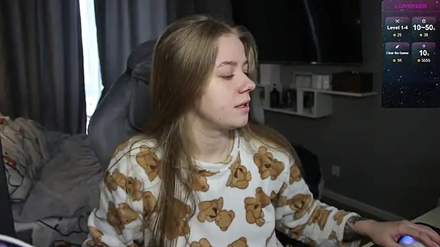 Snapshot of candy_maggie chatting on January 2025 10:52:01 AM candy maggie online show from January 2025 10:52:01 AM