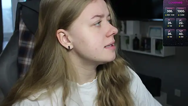 Snapshot of candy_maggie chatting on January 2025 12:30:01 PM candy maggie online show from January 2025 12:30:01 PM