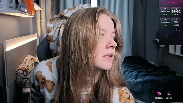 Snapshot of candy_maggie chatting on February 2025 09:10:01 AM candy maggie online show from February 2025 09:10:01 AM