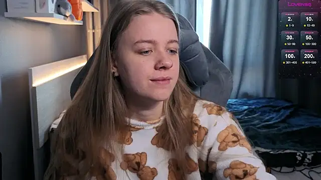 Snapshot of candy_maggie chatting on March 2025 11:42:01 AM candy maggie online show from March 2025 11:42:01 AM