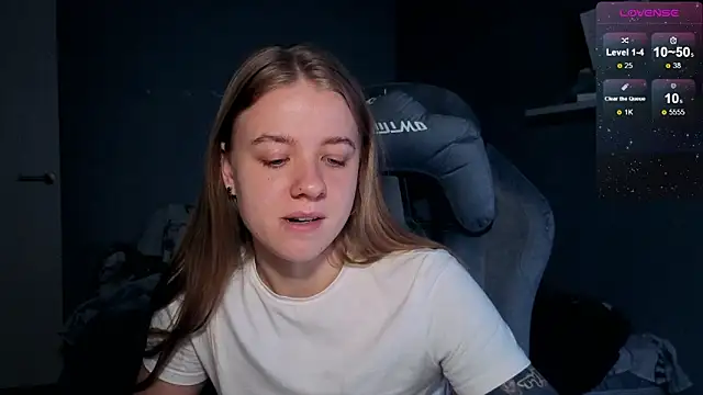 candy maggie online show from November 2025 04:07:01 PM