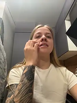 candy maggie online show from November 2025 02:16:01 PM