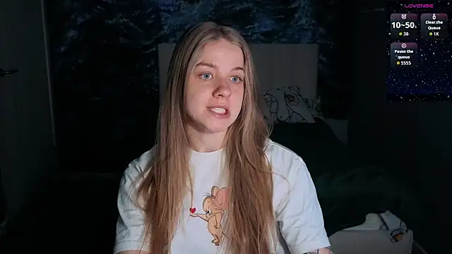 candy maggie online show from April 2026 05:17:01 PM