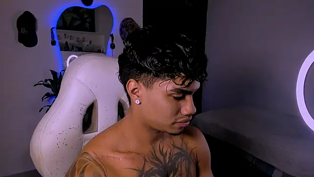 Young laroi online show from February 2025 09:56:01 PM