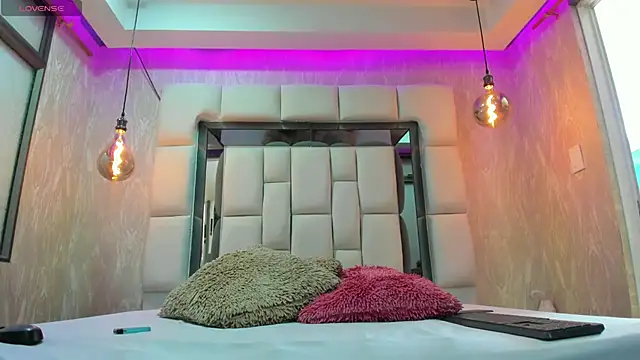 summer lee  online show from March 2025 05:50:02 PM