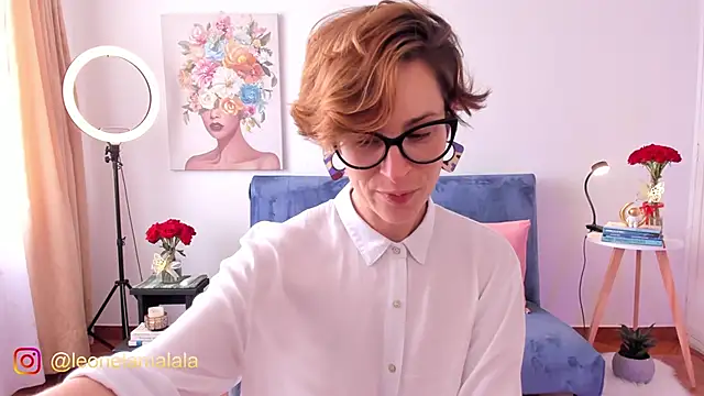 cuddlingbunny online show from October 2025 03:54:01 PM