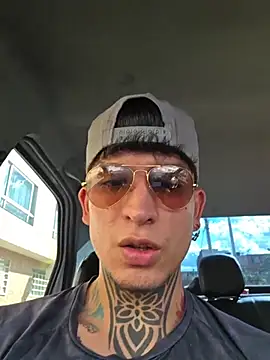 Snapshot of _Tomy08calderon chatting on November 2025 07:52:02 PM Tomy08calderon online show from November 2025 07:52:02 PM