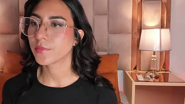 DaraBeckett online show from December 2024 03:11:02 PM