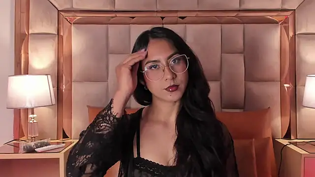 DaraBeckett online show from January 2025 12:10:01 PM