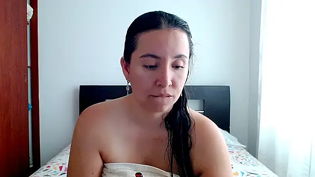 emely sexx20 online show from October 2025 02:57:01 PM