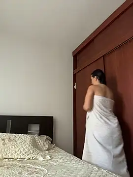 emely sexx20 online show from March 2026 07:40:01 PM