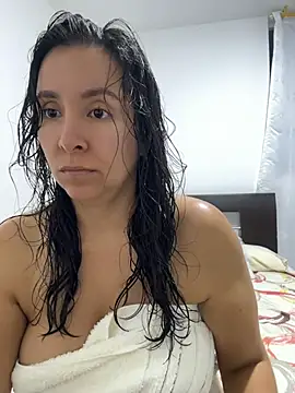 Snapshot of emely_sexx20 chatting on July 2026 11:48:01 PM emely sexx20 online show from July 2026 11:48:01 PM