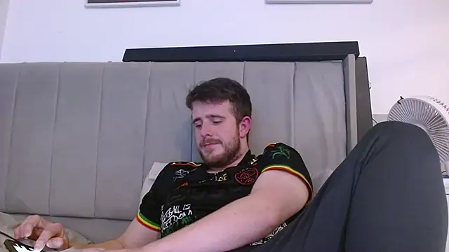 maxy49 online show from November 2025 08:51:01 PM