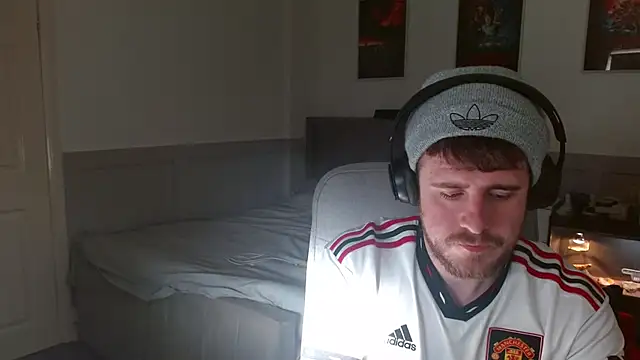 maxy49 online show from November 2025 01:22:01 PM