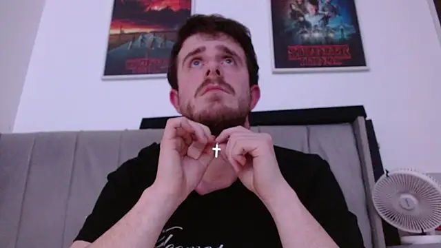 maxy49 online show from December 2025 05:55:02 PM