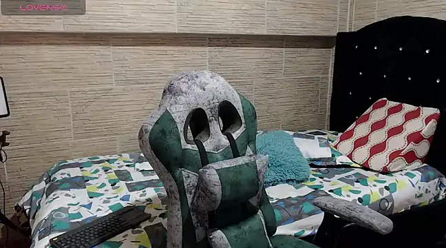 pretty cristal69 online show from December 2024 02:57:02 AM