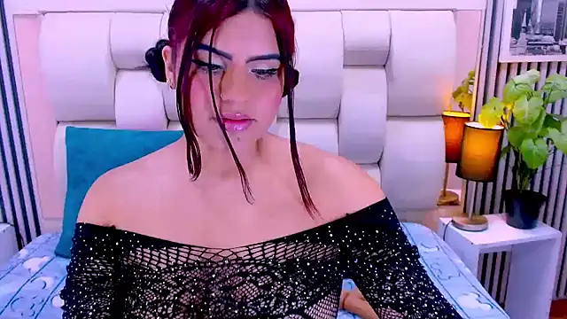 Snapshot of sarah_cream chatting on May 2026 01:35:01 AM sarah cream online show from May 2026 01:35:01 AM