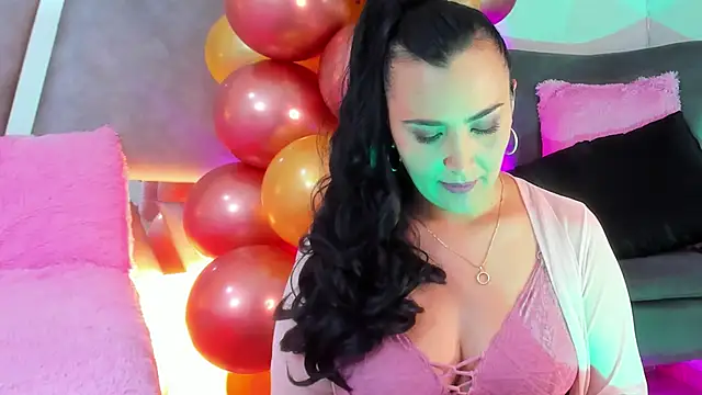 Evangeline Taylorr online show from January 2025 06:46:01 PM