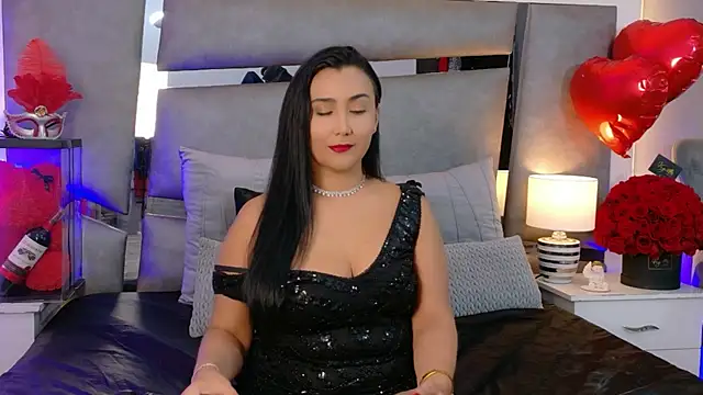 Evangeline Taylorr online show from September 2025 06:00:01 PM