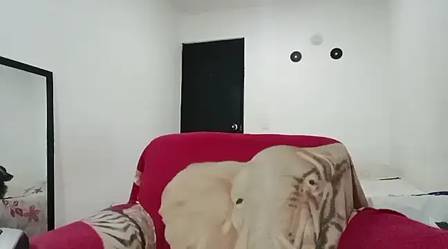 Snapshot of lucydreamm chatting on January 2025 01:36:02 AM lucydreamm online show from January 2025 01:36:02 AM