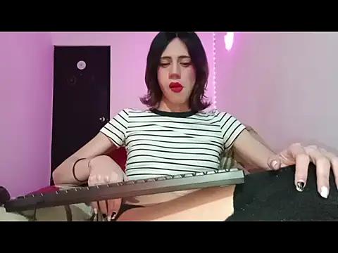 Snapshot of lucydreamm chatting on September 2025 01:29:01 AM lucydreamm online show from September 2025 01:29:01 AM