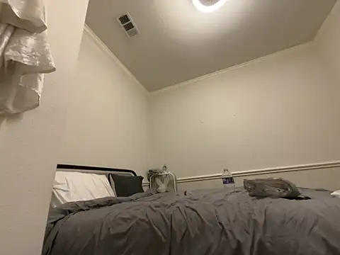 magicalc00ch online show from April 2026 12:12:01 AM