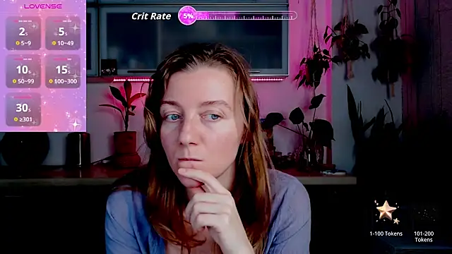 Snapshot of Elly_Helly chatting on November 2025 08:07:01 PM Elly Helly online show from November 2025 08:07:01 PM