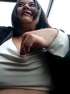 Snapshot of Cristal__04 chatting on January 2025 10:19:01 PM Cristal 04 online show from January 2025 10:19:01 PM