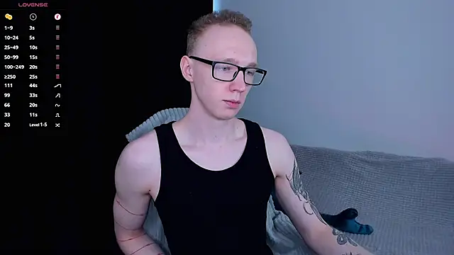Snapshot of Alex_silents chatting on June 2026 02:06:02 PM Alex silents online show from June 2026 02:06:02 PM