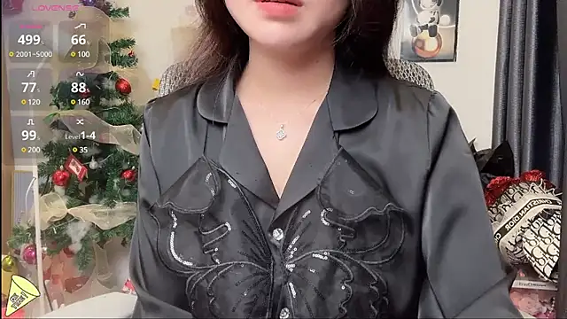 Snapshot of Berrysweet_68 chatting on February 2025 02:02:01 PM Berrysweet 68 online show from February 2025 02:02:01 PM