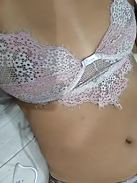 Snapshot of fernandasweet chatting on January 2025 03:23:02 AM fernandasweet online show from January 2025 03:23:02 AM