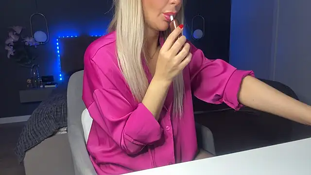 KristalNight online show from October 2025 04:35:01 AM