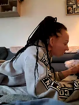 Snapshot of Scherana chatting on December 2024 12:55:01 PM Scherana online show from December 2024 12:55:01 PM