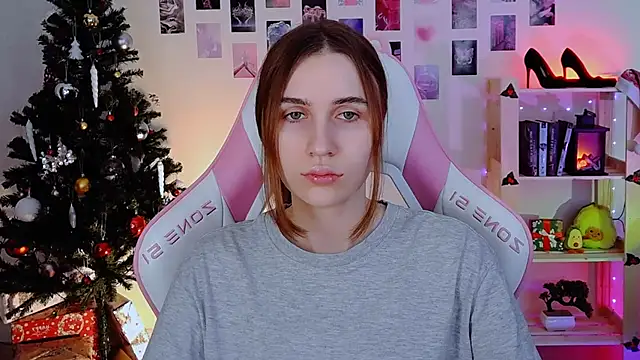 Snapshot of AliceCharmy chatting on December 2024 11:57:02 AM AliceCharmy online show from December 2024 11:57:02 AM