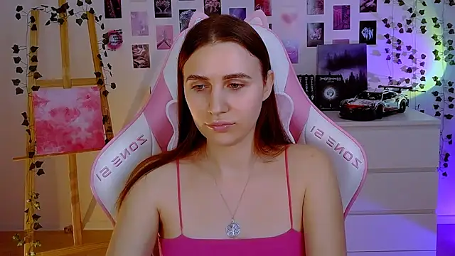 Snapshot of AliceCharmy chatting on January 2025 01:59:02 PM AliceCharmy online show from January 2025 01:59:02 PM