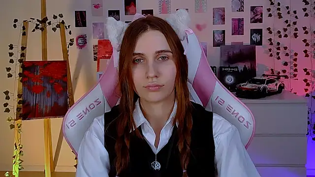 Snapshot of AliceCharmy chatting on February 2025 07:21:01 PM AliceCharmy online show from February 2025 07:21:01 PM