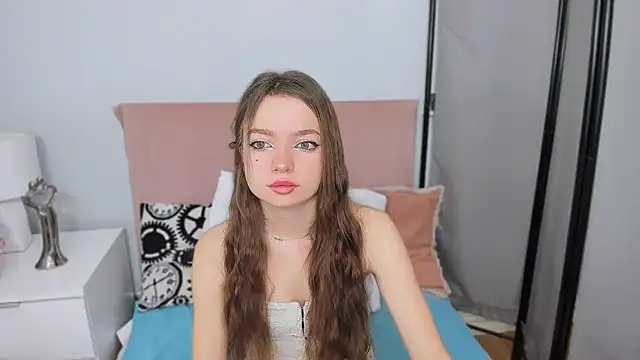 GraceLips online show from December 2024 06:37:01 AM